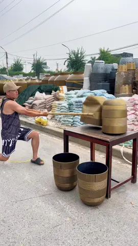 Chậu nhựa giả đồng, Chậu trồng cây dáng cao, chậu bom cao trồng cây trang trí nhà cửa sân vườn #chaugiadong #thegioichauhoa #chaucay #chauto #nhuaducminh #chaunuoica #chauchunhat #chautrongcay #chautrongcay 