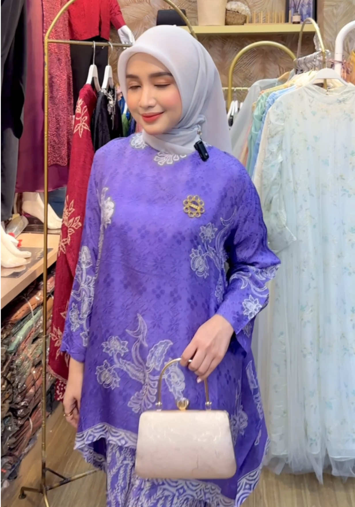 RECOMENDASI SET BATIK BAJU KURUNGCANTIK OUTFIT KONDANGAN #setbatik #outfitkondangan #bajukurung #viralvideo #fypage #giesbutik 