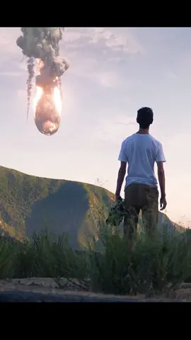 Boy climbs mountain and sees aliens by accident. #film #movie #foryou #fyp 