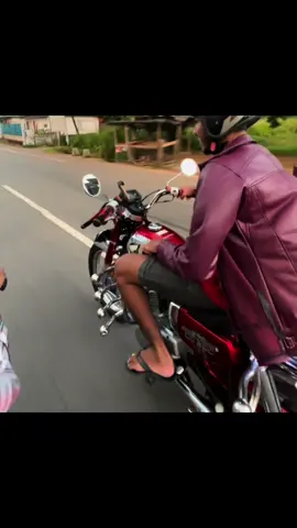 දුවනව දුවනව කියල කිව්වට ටික දුරයි 😂💔 - CD200 දල තියෙන ඇත්තු දගලන්නෙ නැ 💀❤️ #roadmaster #cd200 #japanbike🇯🇵🇱🇰🏍❤️ #cdlover #ns200 #bajaj #srilanka #bikelife #viral 