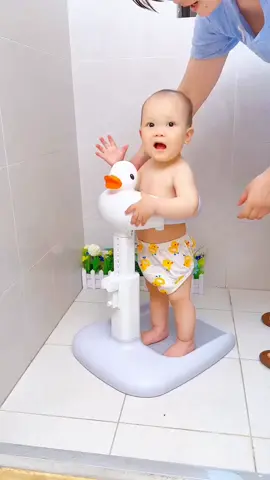⭐ Product Link in Bio!⭐ Adjustable Foldable Baby Bath Shower Stand for Toddlers