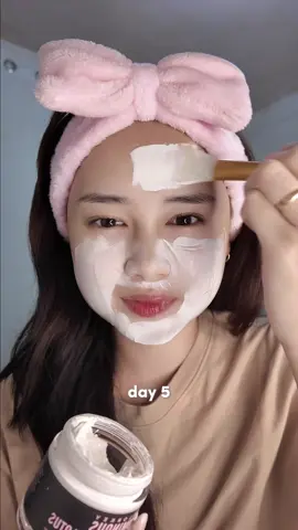 grab yours now! ✨ @COLORKEY Malaysia #colorkeymy #colorkeyluminous #colorkeylotusclaymaskclaymask 