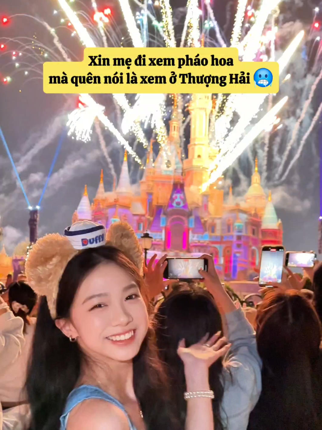 Nói mẹ đi xem pháo hoa xíu nữa về, mà đi hẳn 5 ngày xem mẹ có trầm trồ không 🤣 #thaolaca #dulichquocte #dulichtrungquoc #thuonghai #shanghai #disneyland #tiktoktravel 