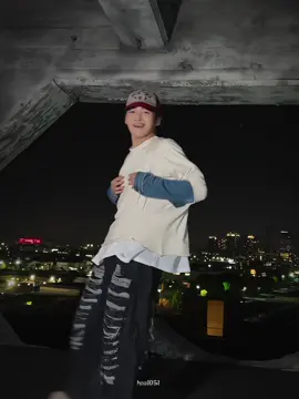 that's one of his charms that makes me addicted 😌 #투어스 #한지훈 #jihoontws #JIHOON #TWS #foryoupage #fypage 