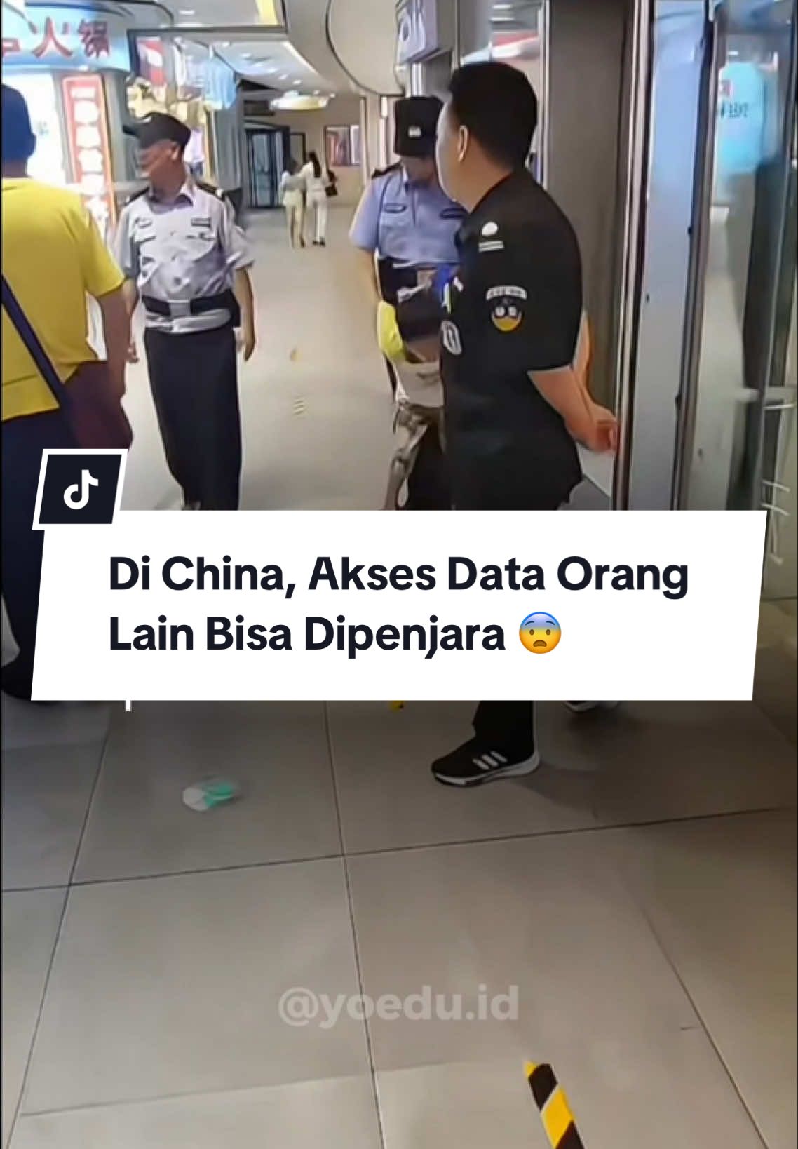 Akses data orang bisa dipenjara? Serem banget ya. Kalau menurut kamu, kebijakan ini gimana? 🫣 #kebijakanpemerintah #kebocorandata #pedulilindungi #china #chinagovernment #international #lifeinchina #viral #data #perlindungandatapribadi 