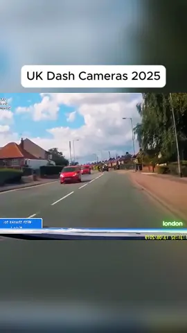 Accident caused by excessive speed #dashcam#drivingfail#dashcamvideos#dashcamusa#dashcamlessons#roadtrips#camera#road 