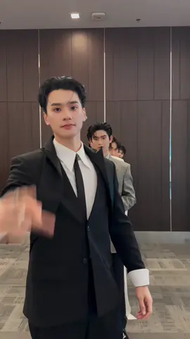 รักลูกพี่ออฟ 😭 #kengnamping #thomaskong #porteetee #tlefirstone #chira_patt #rryjinnn #KAZZAWARDS2025xDMD