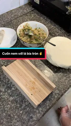 Có khuôn cuốn nem cảm thấy khéo tay hẳn 🥰🥰