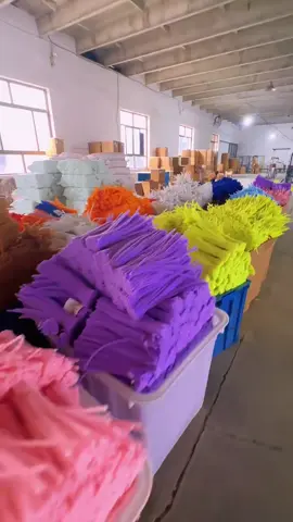 Hello,we are the source Twisting sticks fuzzy wire factory from Hebei Province,China. Our twisting sticks are 100pcs sticks for One bundle. Per stick is 8millimetre thick. #twistingstick #hot #DIY #diyproject 