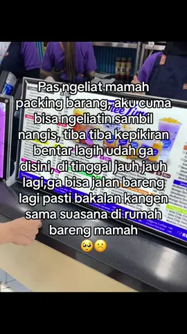 🥺🥺 #foryoupage #mama #berangkat #luarnegeri #aestetic #fotolive 