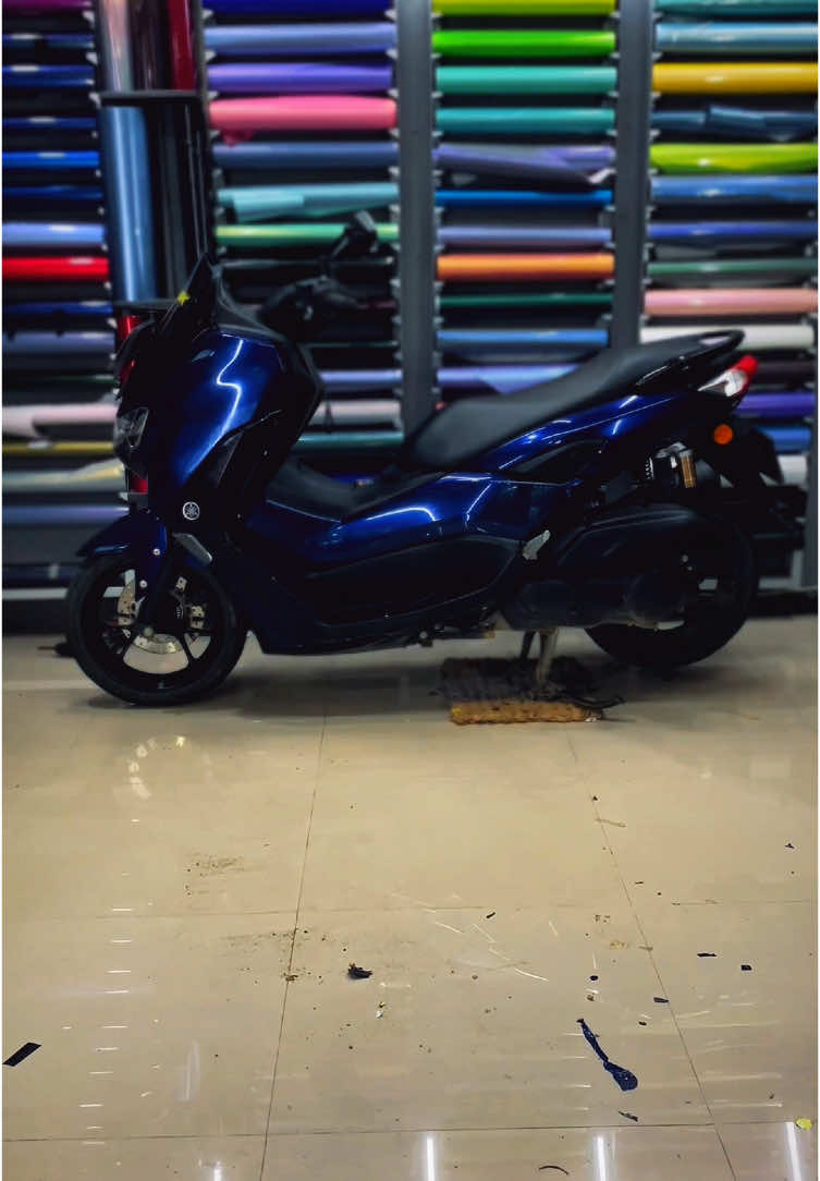 Wrapping stiker nmax new warna monligh blue bahan seri pet premium#scotled #stickers #monligh #nmax 