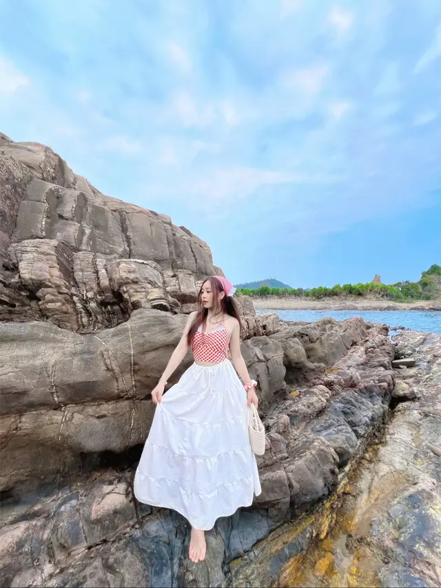 Bãi đá Cầu Mỵ đẹp nhức cái néc 😍 #muahe #daocoto #dulichcoto #muahe #dibien #beach #chupanh #côtô #tipchupanh #baidacaumycoto 