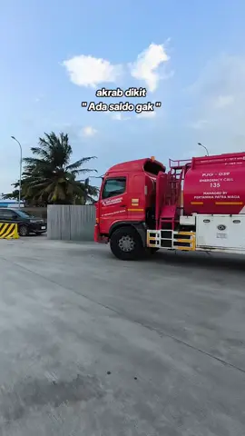 ehhh sopo kuii...  #pertaminaindonesia #drivermuda #tiktoknews #sorotan #hino500 #fyp 