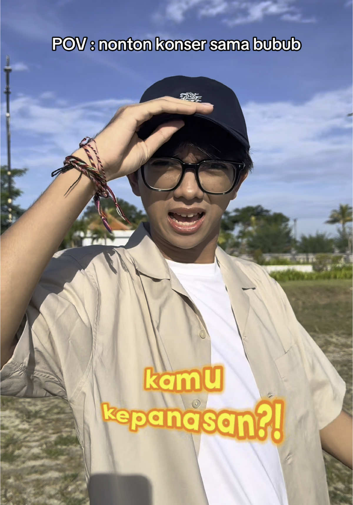 Lagi jalan jalan sama dia, eh gak sengaja nemu booth yang jual kopi unik🫰🏻🤩