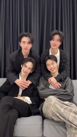 แข่งกันอวดแมวเด่กกับรุ่นพี่คับ 🫡   #BoysInLoveSeries #GMMTV 