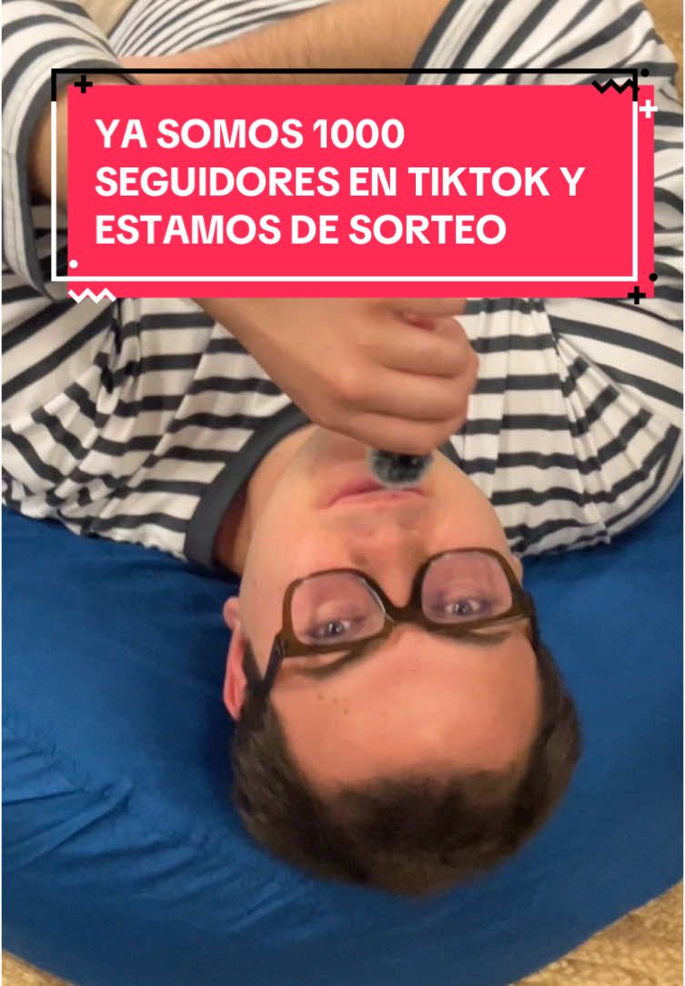 🥳¡Ya somos 1000 seguidores en Tik Tok!  Todo esto es gracias a ti por lo que vamos a realizar un sorteo en el que regalamos:  -Una libreta  -Dos bolígrafos  -Una taza  -Una botella 🗣️Para participar es muy sencillo , puede hacerlo tanto por Instagram como por Tik Tok y los pason son :  -Seguirnos en ambas plataformas -Darle like a la publicación -Mencionar a tantas personas como quieras.  Cuántas más personas menciones mucho mejor y si lo haces en las dos plataformas el doble de posibilidades de ganar!!!!!! ⏰ Se puede participar hasta el 4 de junio a las 23:59h y anunciaremos el ganador el 5 de junio 🍀 ¡MUCHA SUERTE! #fyp #sorteo #sorteotiktok #merchan #ccinfo #ucm 