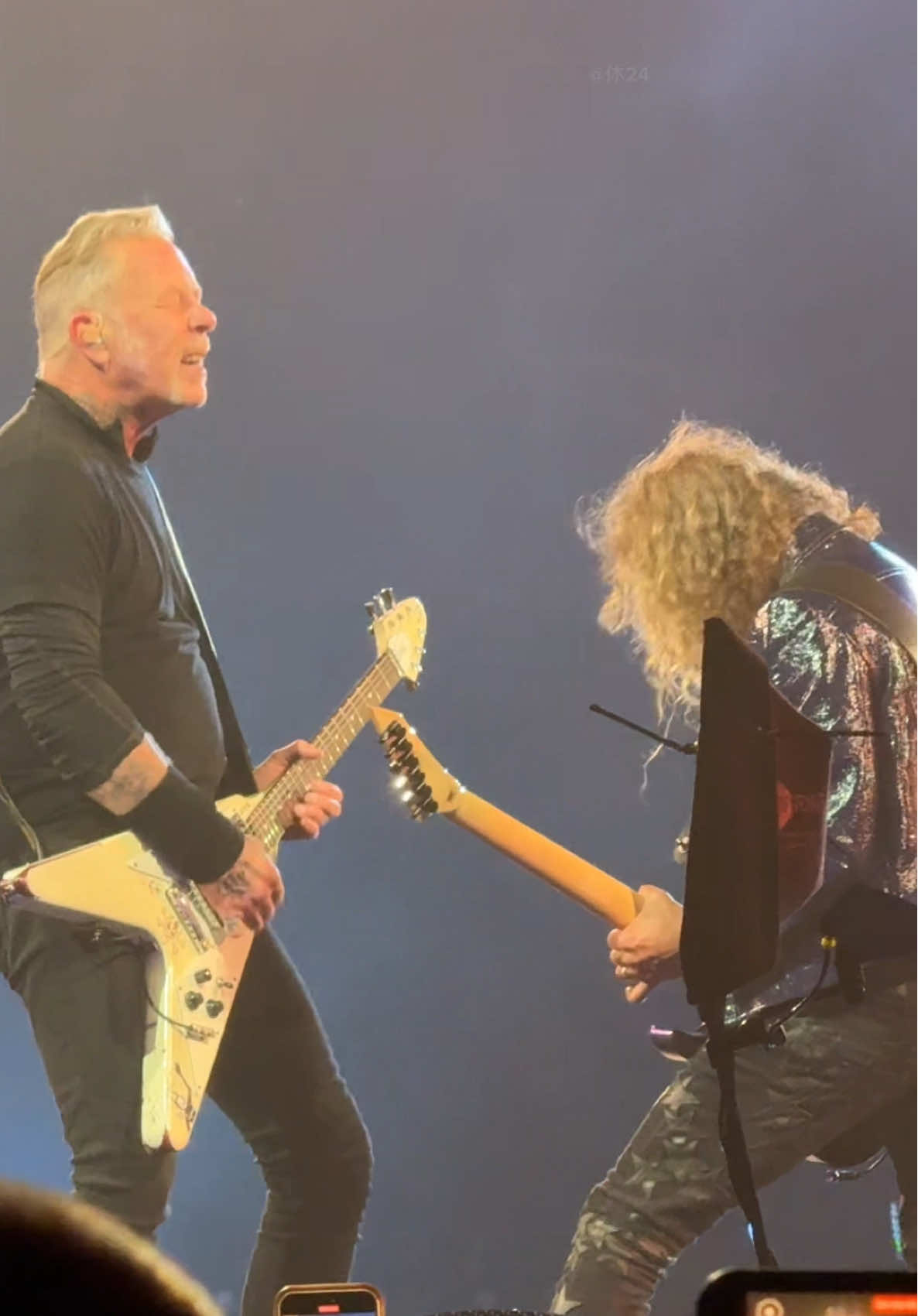 🎸#kirkhammett #🎸#jameshetfield #m72worldtour #metal #concerts #live #fypシ゚viral 