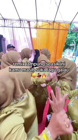 aduhhhh  #remixlampung #lampung #tiktokviral #remix #bridesmaids #pengantin #naikpanggung #asikinaja 