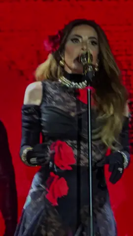 Esa hembra es mala ❤️‍🩹#gloriatrevi #esahembraesmala #teresa #paradedicar♡ #rolitasparadedicar 