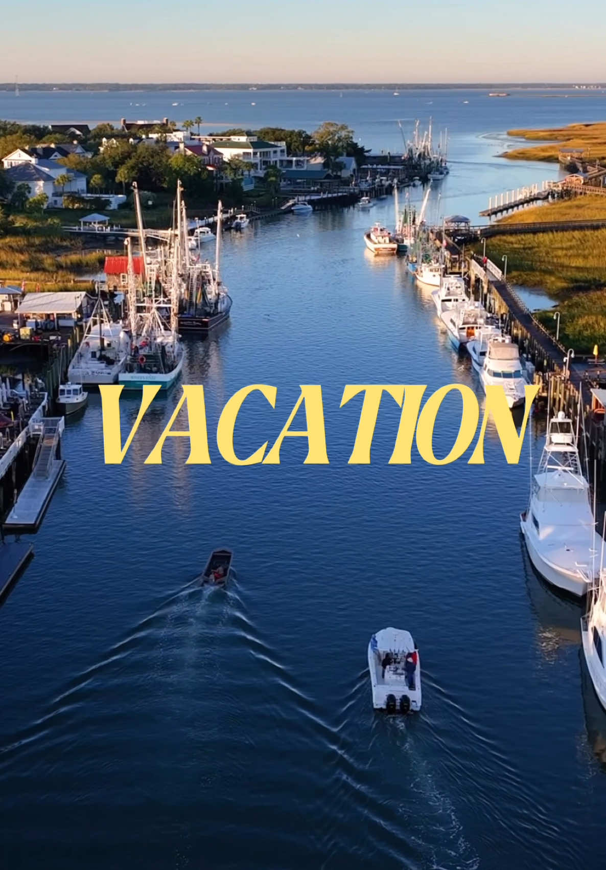 Vacation in CHARLESTON 🌴⛵️ Charleston, South Carolina is where timeless charm meets coastal beauty. From colorful homes and cobblestone streets to Lowcountry magic, every corner feels like a postcard. This Southern gem is a must-visit for your U.S. travel bucket list. 🌴 #travel #charleston #charlestonsc #charlestonlife #charlestonliving #lowcountry 