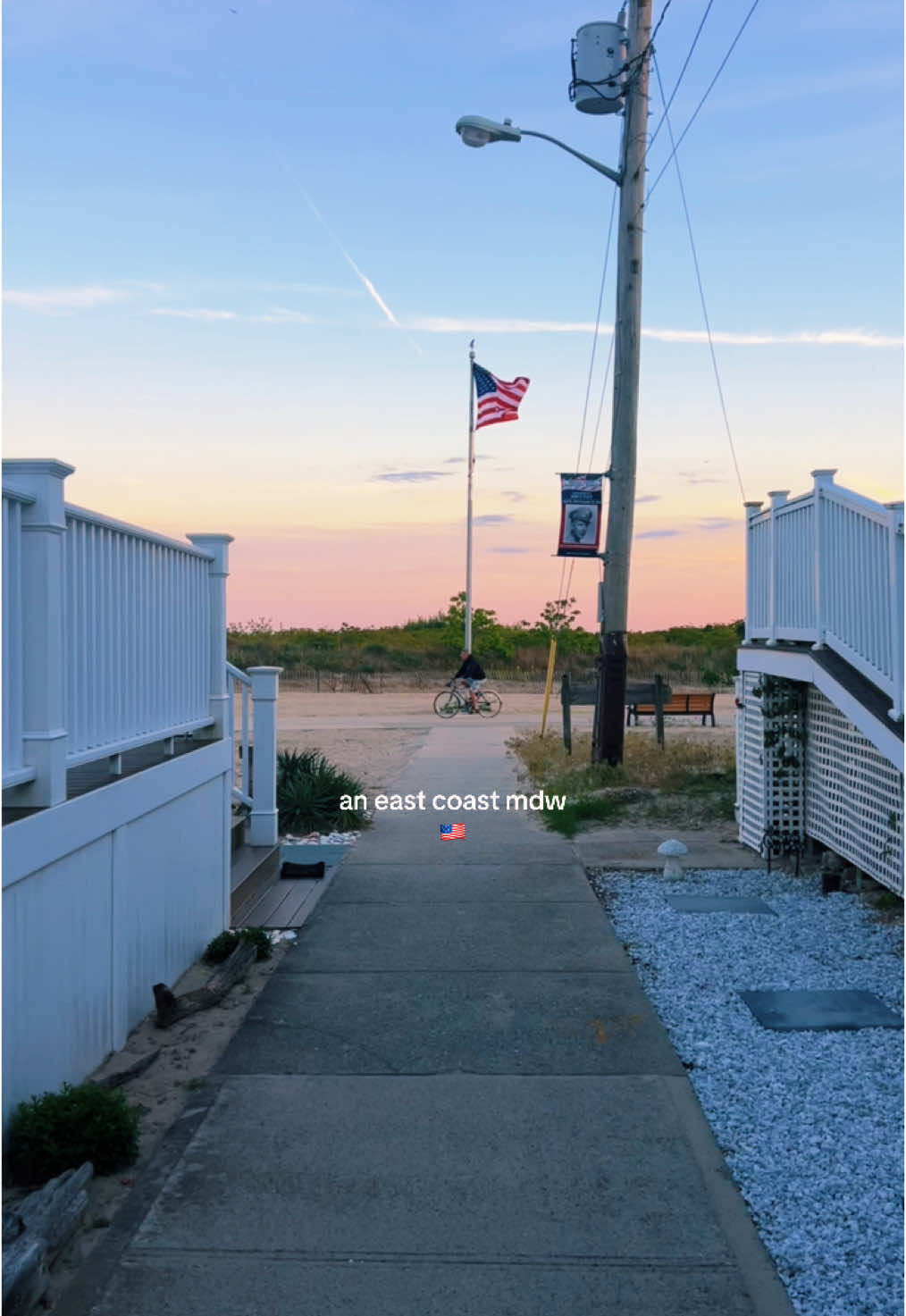 Sunsets, sisters, Knicks, live music, hot dogs, pizza and pups #eastcoastsummer #mdw #longbeach #rockaway #breezypoint 