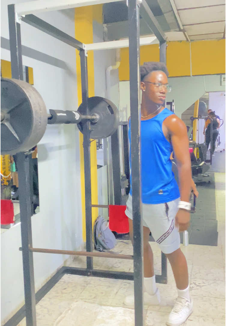 Cuando usas el colchócito solo por probar y una voz interna te habla… #gym #gay #fyp #parami #parati #funny #risas #humor