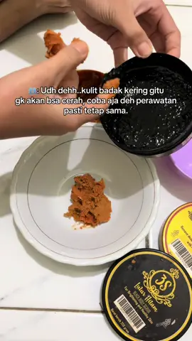 Kulit badak kering gini emng susah buat ngerawatnya…apalagi kalau gk ada usaha buat ngerawat..😃 Mending lulurin ajah pakai lulur rempah 3s dan rutinin, asal sabar dan berproses… #lul#lulurhitam3sl#lulurrempah3sl#lulurbeddalotongd#beddalotongl#lulurbadanlurrempahalami 