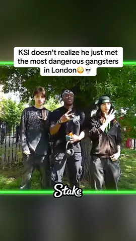 KSI doesn’t realize he just met the most dangerous gangsters in London😳💀 #Ksi #jj #sdmn #sidemen #w2s #prime #youtube #mrbeast #loganpaul #boxing #jj #london #uk #irl #stream 
