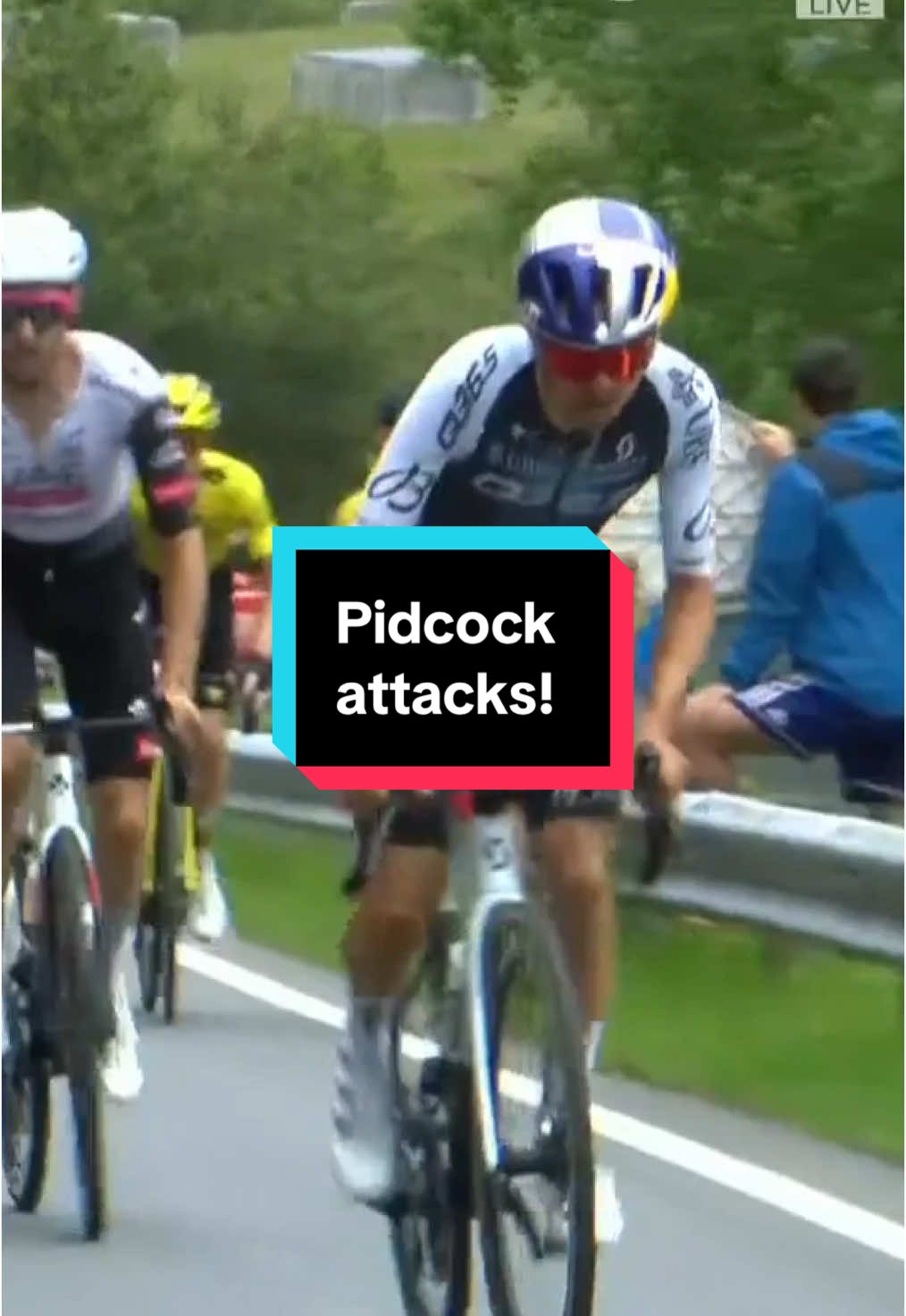 Tom Pidcock tests his legs! The Yorkshireman attacks a reformed GC group.  #giro #roadcycling #cycling