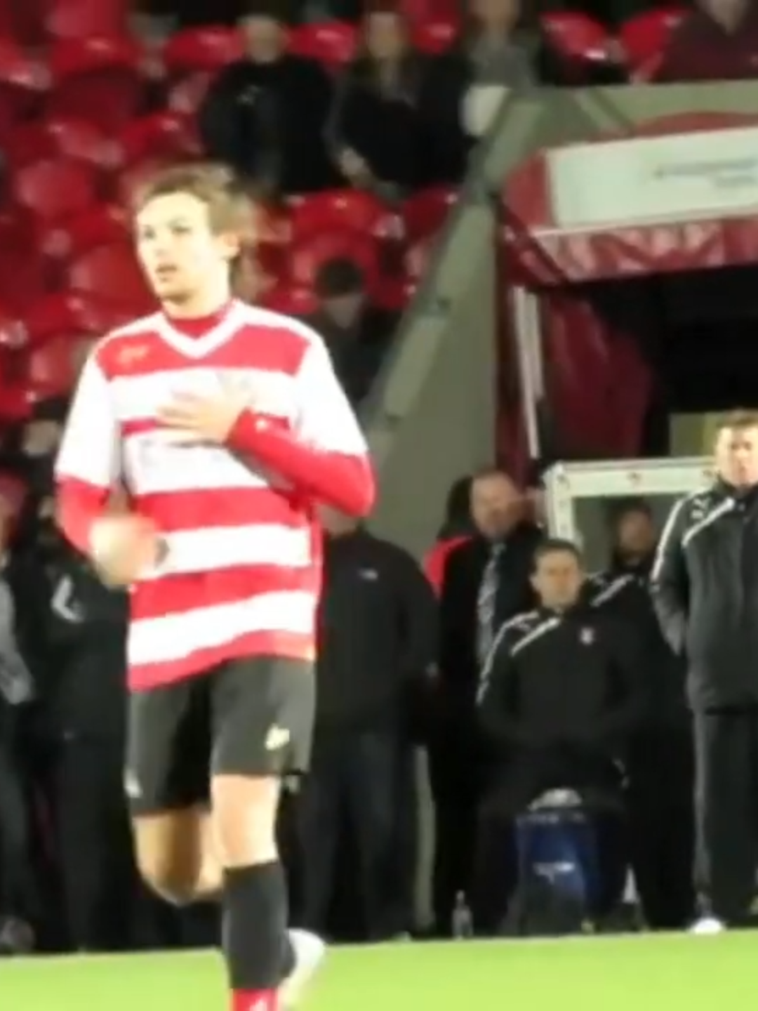 louis tomlinson football scene pack [1080p + logoless] (no music)