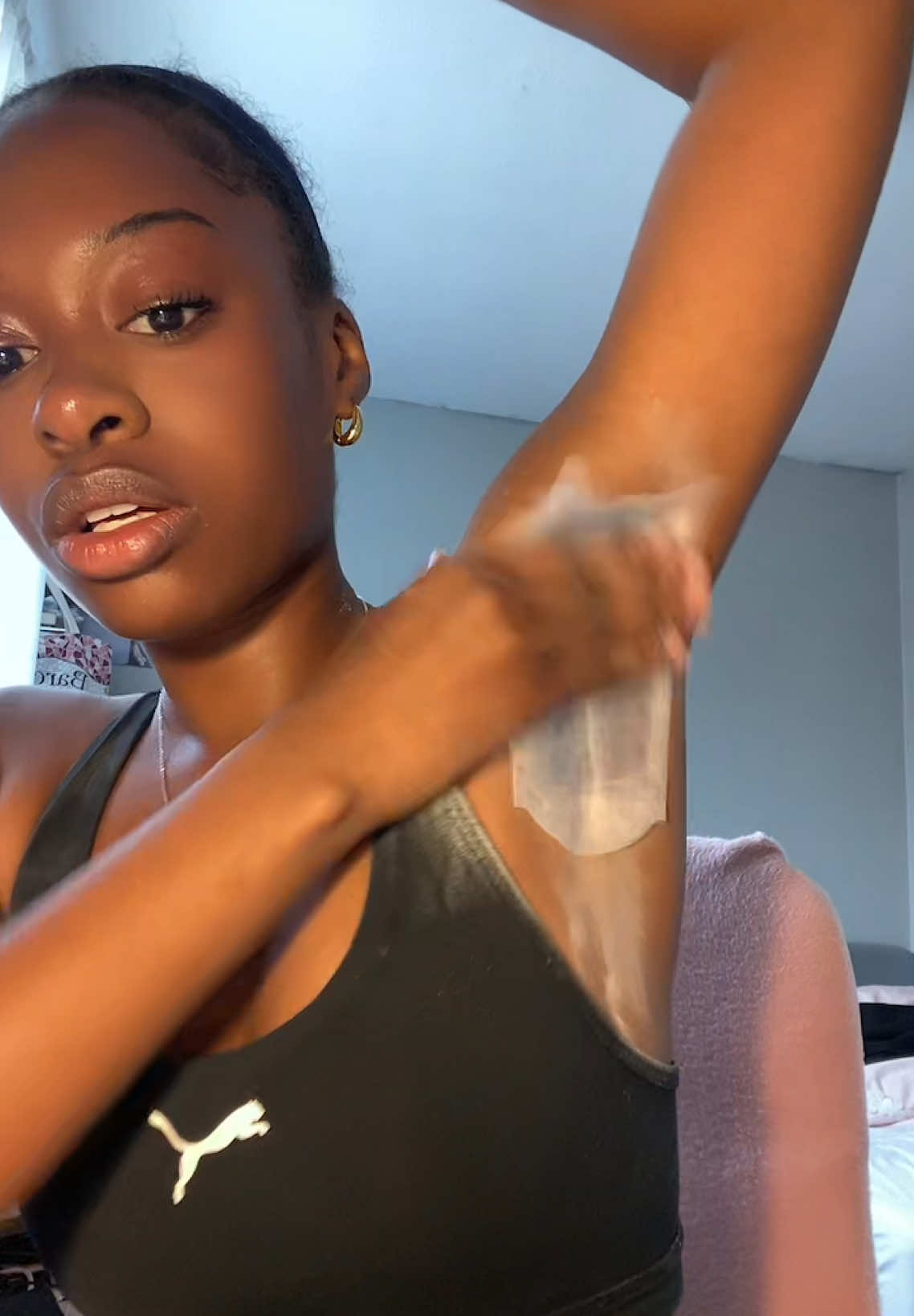 waxing my underarms, im in a rush rn !!!