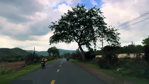 Cung đường yêu thích không phải vì cung đường đẹp không thôi mà là cảm xúc mang lại #chill #drive #driving #tamtrang #saigonbynight 