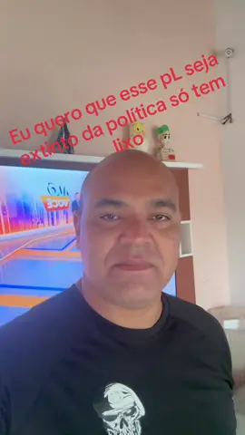 @fora PL partido de lixo que não respeita ninguém principalmente o lixo do Bolsonaro chefe dos porcos 🐖 