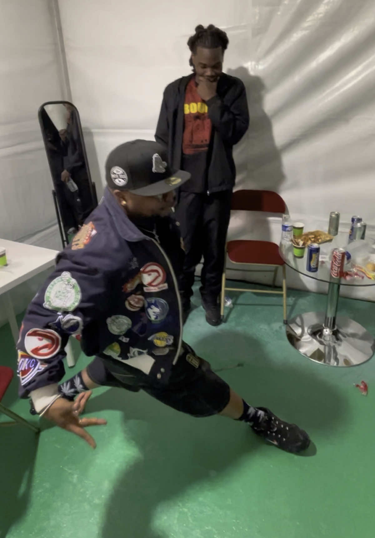 enter the locker room by surprise Of @genezioo 🕺🏾🇺🇸🇫🇷✨🌍☀️🚶🏽‍♂️🚶🏽‍♂️this is just the beginning…🤫🤞🏽🙏🏽STAY FOCUS - GOD BLESS ❤️ believe in your dreams, never give up 🌟 @LaMano🚫🦵🏾 ✨✌🏽 #humor  #music  #viral  #pourtoii  #enjoy  #life  #danse  #show