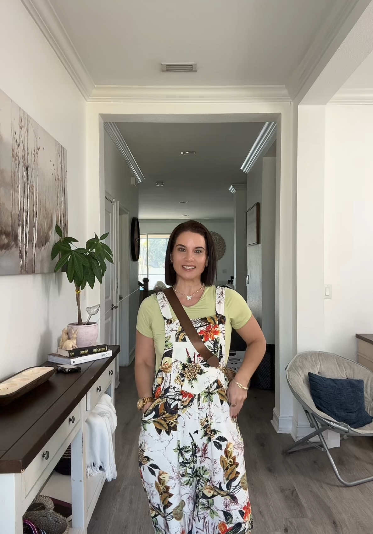 Outfit of the day 😉@YELANY #outfitinspo #outfit #outfitoftheday #mom#style #confystyle #juvenil #ootdinspo #fashion #momlife #thekfamily#over40club#latina#CapCut 