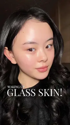Waking up GlassSkin !!  #WardahFaceLift #Wardah #WardahMoisturizer #LiftingMoist #WardahCollagenMoist #MoisturizerViral #Facelift #Collagen #SkinBooster  @Wardah Beauty Official 