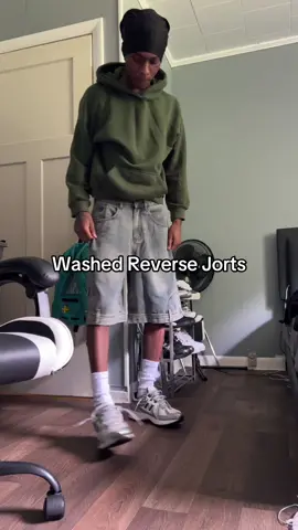type the link #fyp #fashion #jorts 