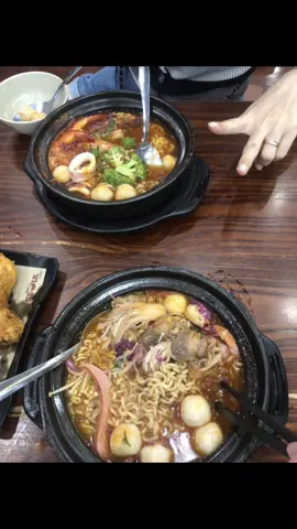 Đi ăn mỳ cay với mom 😋#xhhhhhhhhhhhhhhhhhhhhhhhhhhhhh 