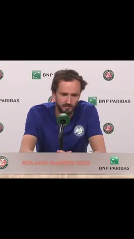he‘s so tired of all this shi #tennis #fy #fyp #fyy #viral #tennisplayer #daniilmedvedev #medvedev #russia #fypp #octopus #meddy #rolandgarros #frenchopen #depression #tired 