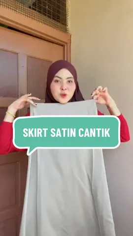 Skirt satin ni memang cantik ekkk flowy pulak tu 