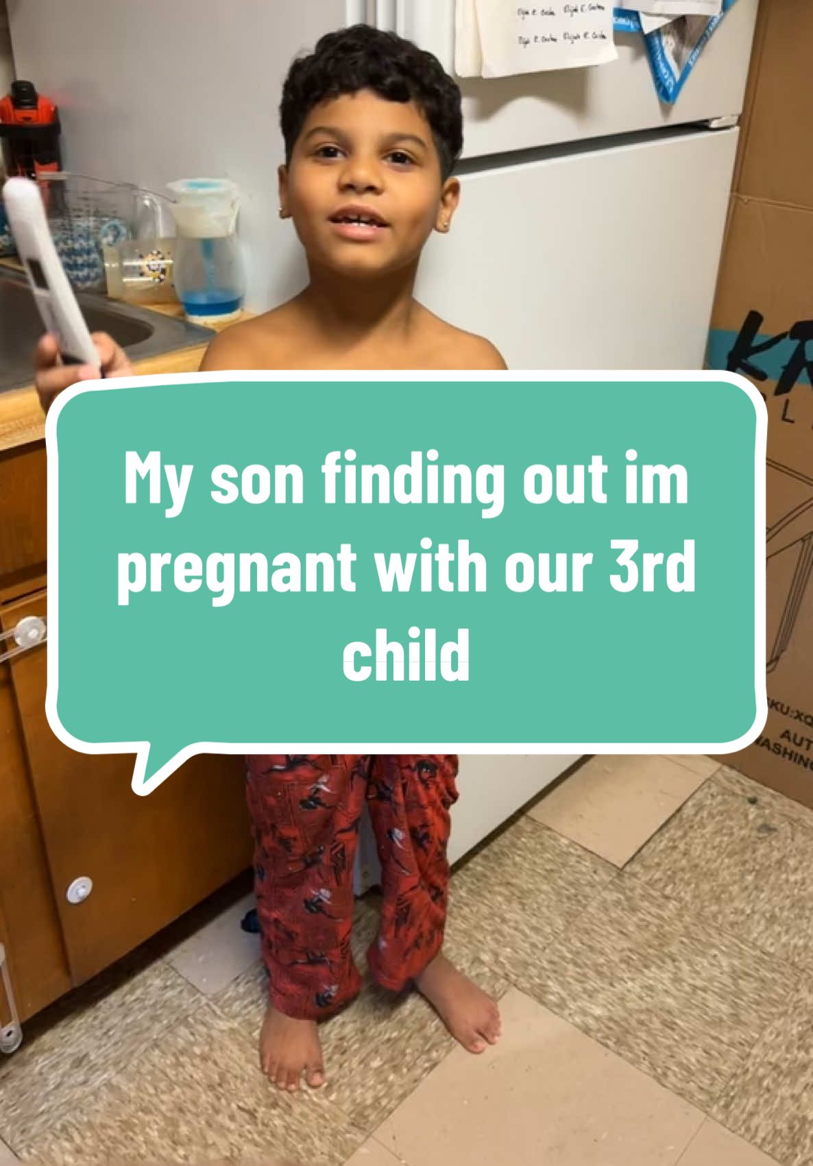 Old video 😂😂 me telling my oldest I was pregnant 😂😂#fypage 