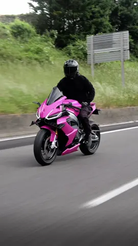 elle est faite pour l’été non?🩷 #aprilia #rs660 #motard #bikelife #moto #bike #biker #fyp 