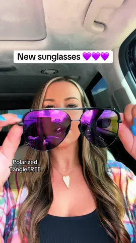 Tangle free sunglasses #daxeyewear #sneaky #womensfashions #sunglasses #polarized #eyewearfashion #SummerFashion #truckerhat #sunglass #sunnies 