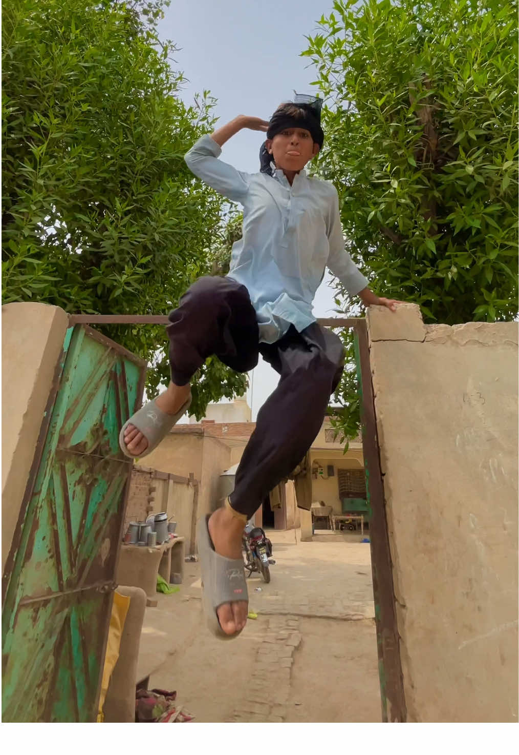 Kasay on eid @#### #grow #funny #viral #fyznrao #foryou #qurbani2025 #pakistanivideo🇵🇰 #comedyvideo #####flyp #growmyaccount #comedy #foryou @Fyzn Rao @Faizan Rao 