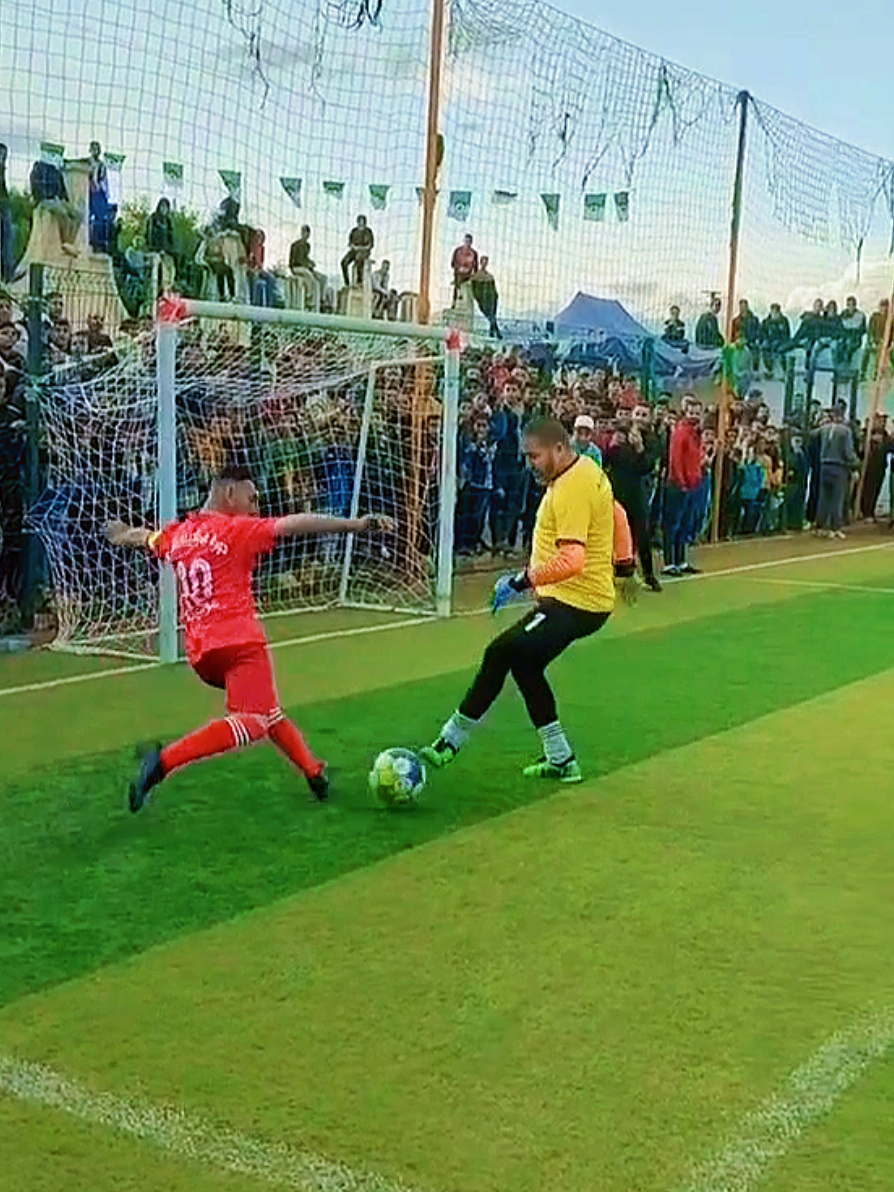 The skills and creativity of the legendary player Shoshaa Al-Alamy Scoring and saving his team from defeat #choucha #shosha #shousha #USA #chicago #brazil #brazil🇧🇷 #UK #footballtiktok #fotball #viralvideos 