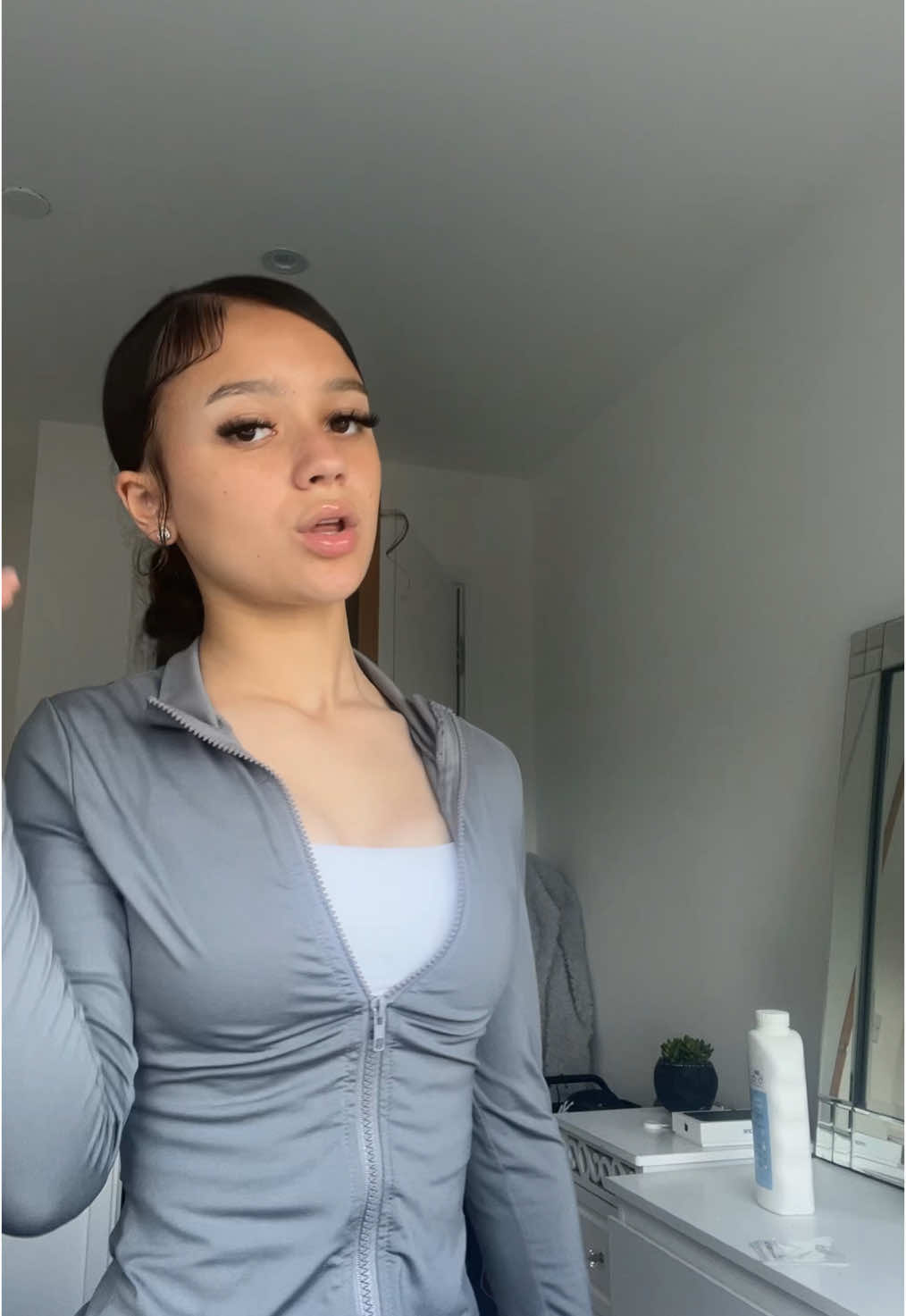 hi guys #foryoupage #fyp #comment #zyxbca #4you #like #curlyhairgirls #shadowbanned 