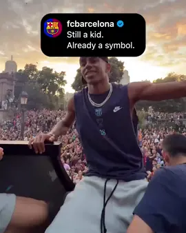 Lamine Yamal after #Barcelona winning La Liga 🔥 He is only 17 years old 😤 (via @fcbarcelona) #lamineyamal 