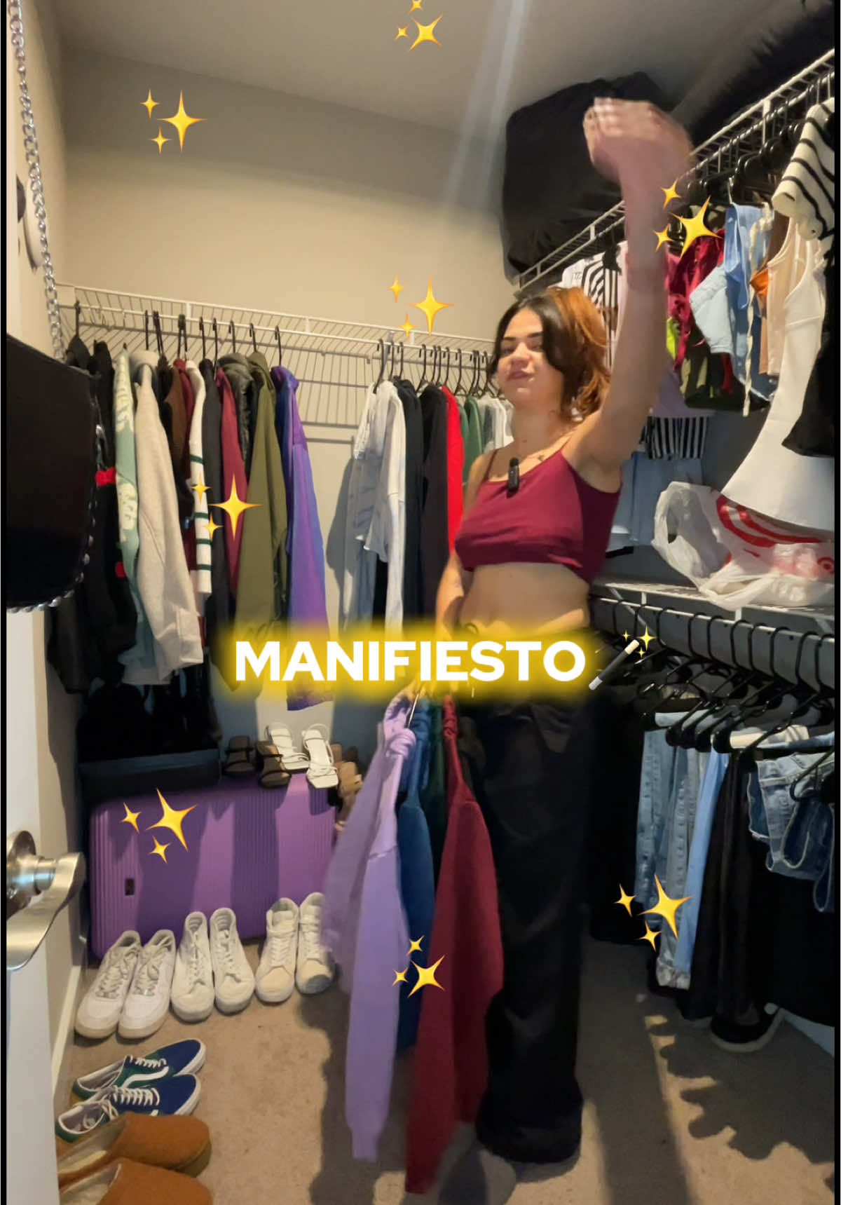 Y tuuuu, desde hace cuanto no depuras tu closet de las cosas que no usas???? Deberías hacerlo pronto🫣 A soltar lo viejo para recibir lo nuevo, si señorrrrrr✨🪄🌈 #reset #resetroutine #closetorganization #closetreset #fashionista #fashionreset #estilofemenino #fashiontok #soltarpararecibir #fypシ゚ #influencer #fashionbestie 