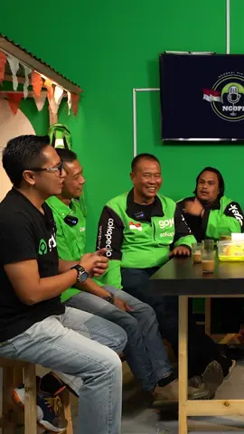 Eh ngomongin apa nih? Tonton selengkapnya di YouTube Gojek Merah Putih #fyp #gojekindonesia #salamsatuaspal #pastiadajalan 