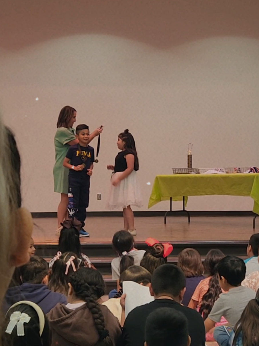 te amo hijo 🥰 #CapCut #fyp #foryoupage #fypシ #parati #tiktok #viral #trending #fy #schoolawards #awards 